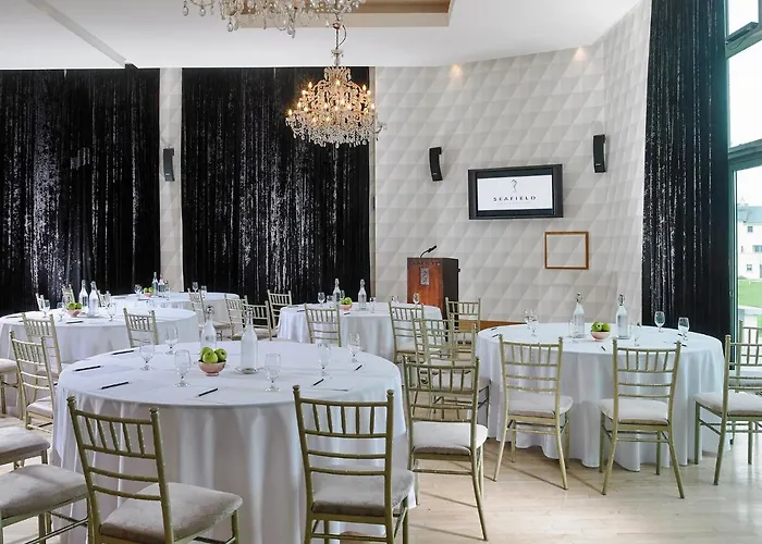 Seafield & Курортный комплекс 4*